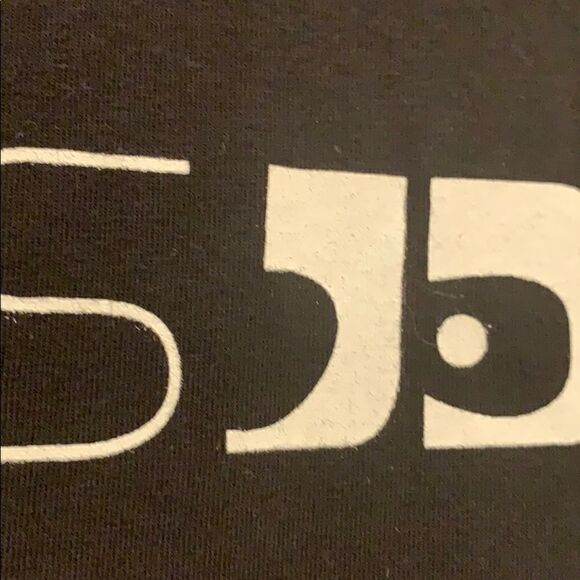 Joe’s black short sleeve - Picture 3 of 7